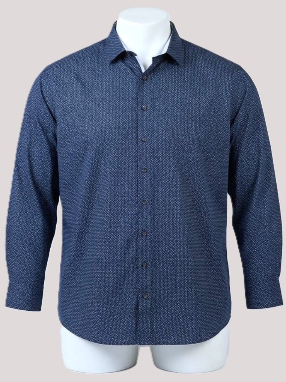 SYNRGY Men's Performance Stretch Dress Shirt. Size 20 (37/38)